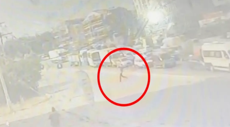 Küçədə qanlı pusqu: 3 ölü, 3 yaralı - VİDEO